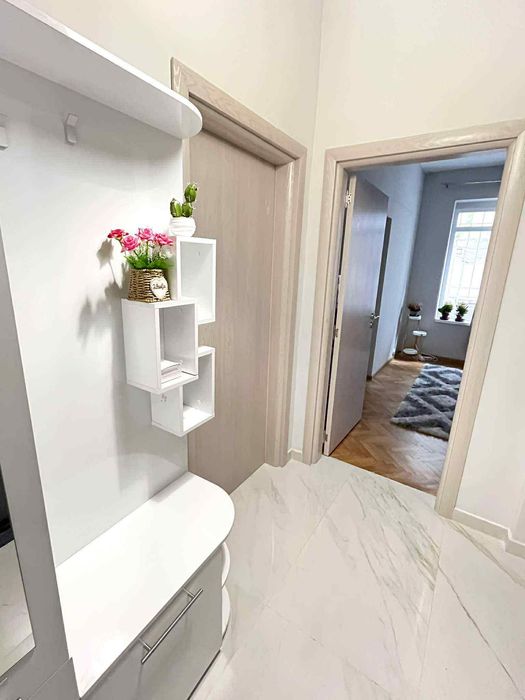 Дава се под наем Тристаен апартамент в София, Лозенец - 78 кв.м за 780 € - Снимка #6