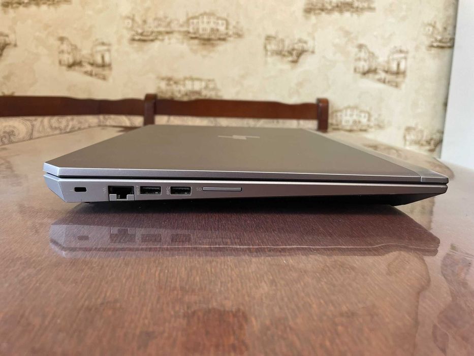 HP Zbook 15 G6 Core i9-9880H/32GB/RTX3000/1.TB
