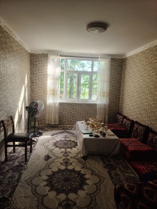 Квартира сотилади 3 хонали шахар марказида! Келишилади