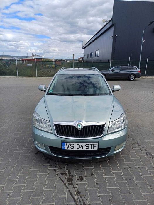SKODA Octavia 2010 — imagine 1