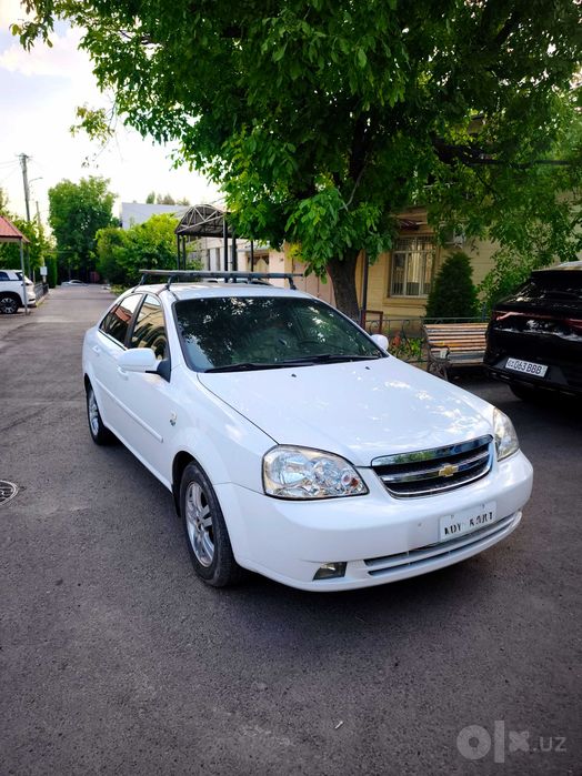 Продается Chevrolet Lacetti 1.8 AT, 2010 г.