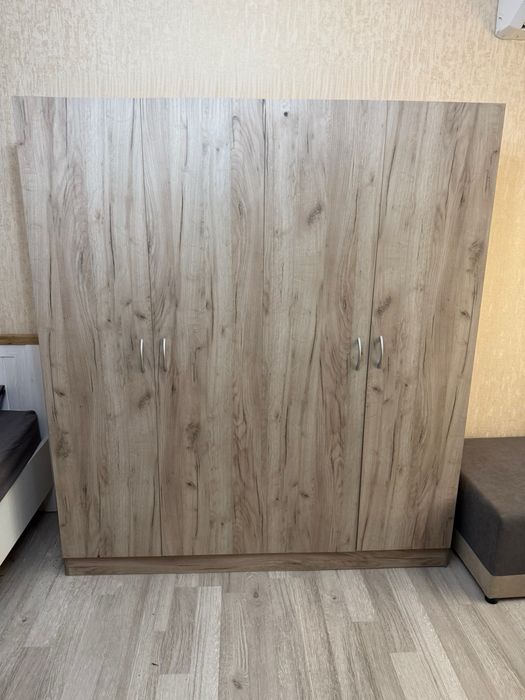 Секция и гардероб