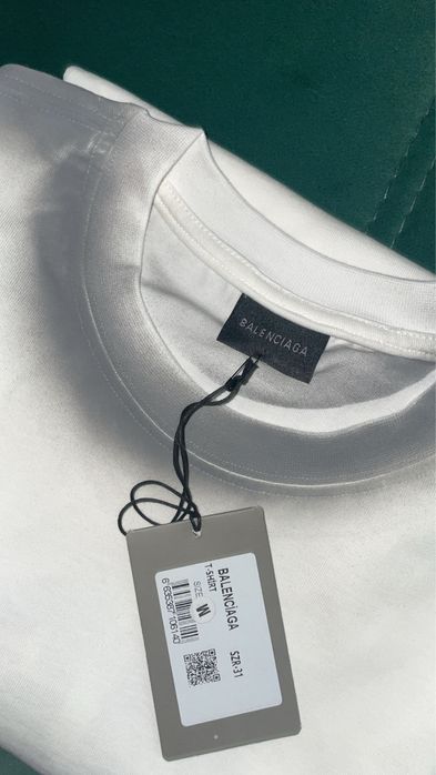 Tricou balenciaga