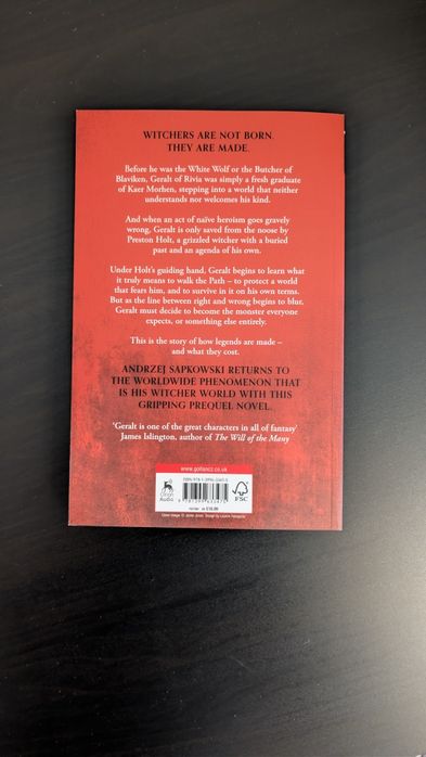 The Witcher: Crossroads of Ravens – Andrzej Sapkowski (Engleza)