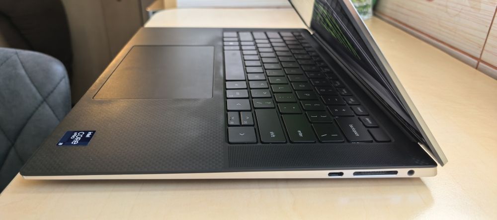 Laptop Dell Precision 5560_i9 vPRO 11950H_32GB DDR4_RTX A2000 // _NOU_