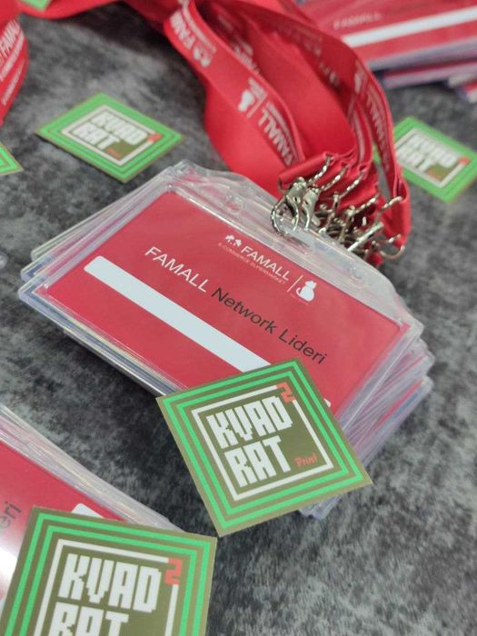 Изготавливаем бейджики с вашим дизайном