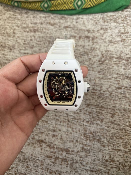 Продам наушник и часы есть торг