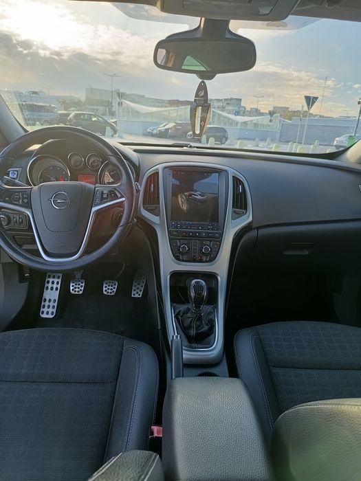 Proprietar Vand /schimb Opel Astra J GTC 11/2013 jante RJ 19" euro5 RA