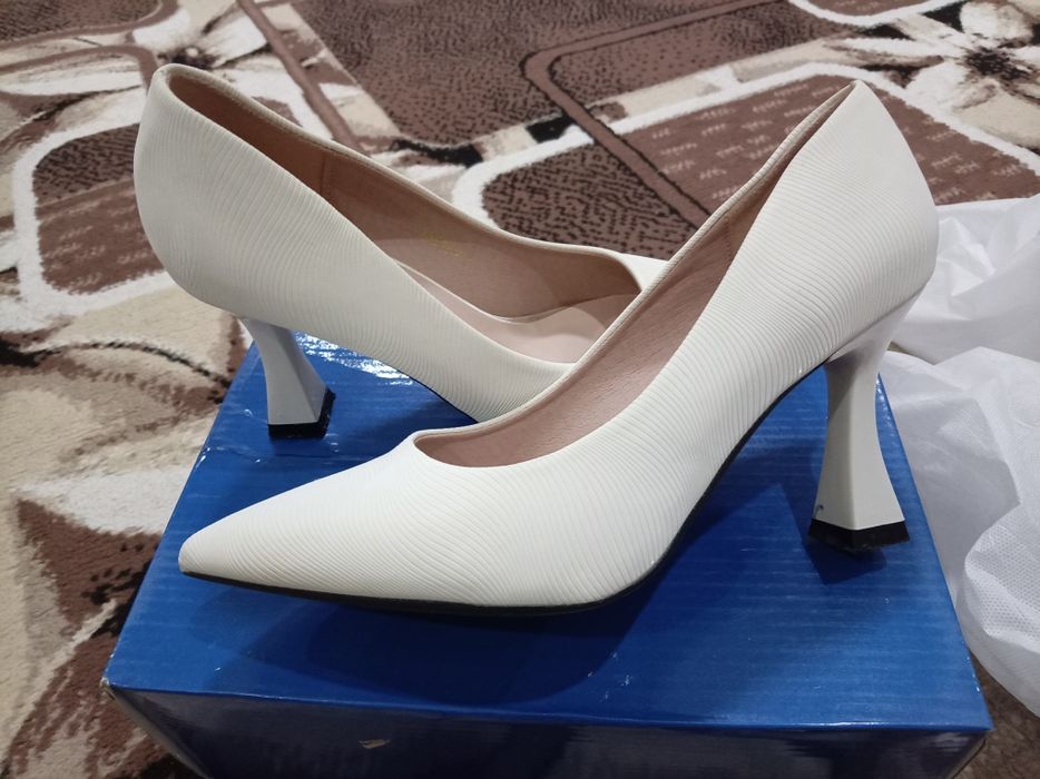 Pul kerak bolgani uchun sotyabman