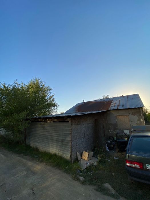 Земелный дом на строй материалы