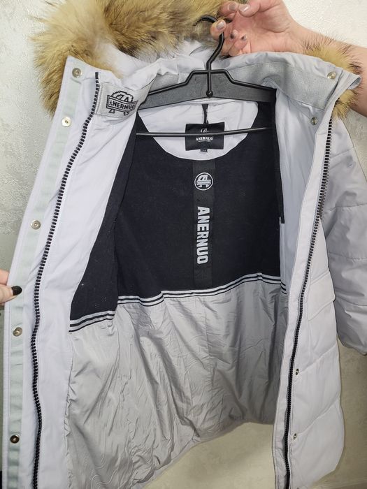 Продам зимний пуховик рост 140