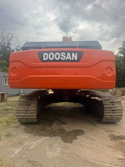 Экскватор Доосан 300  (Doosan DX300LCA) сотилади ёки арендага берилади