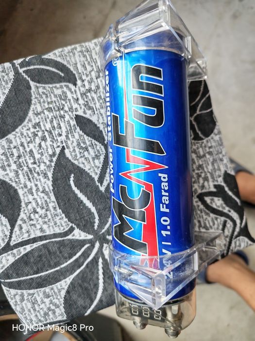 Condensator auto 1.0 farad