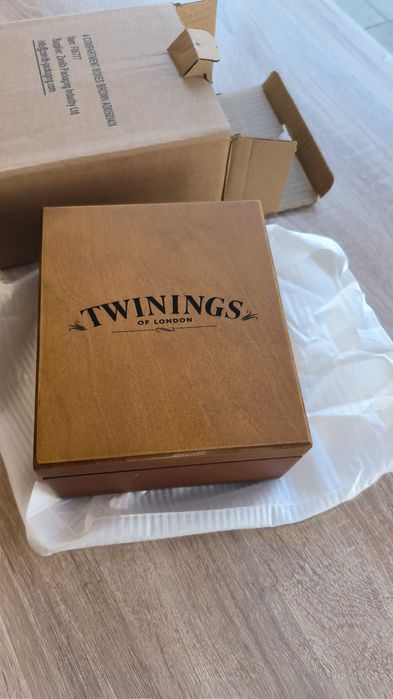 Дървена кутия за чай Twinings 12 и 4 селекции.