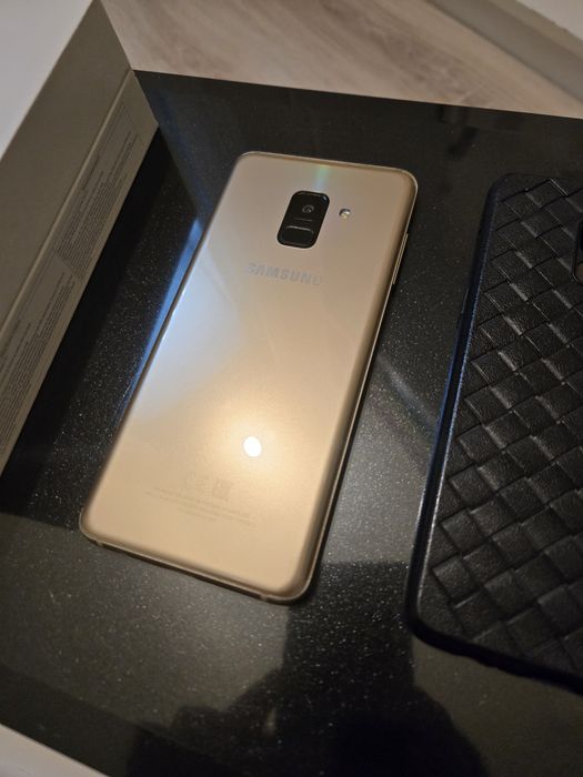 Продам Samsung Galaxy A8 в идеале