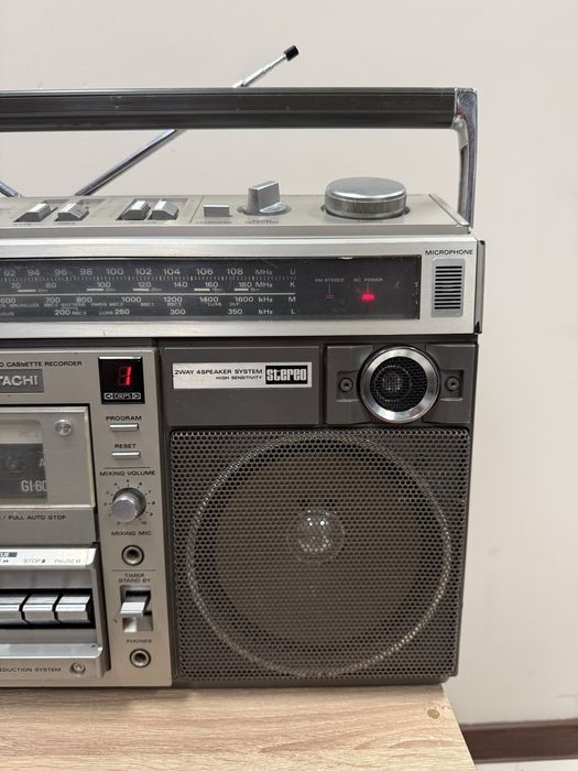 Ретро радиокасетофон HITACHI TRK-8190 E - Boombox - профилактиран