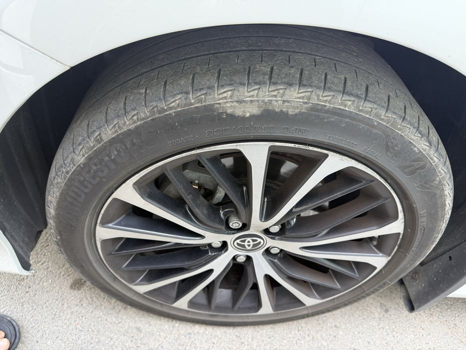 235/45/18 Bridgestone лето комплект