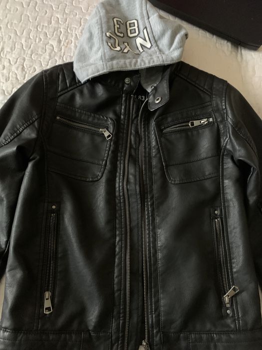 Geaca de piele cu glugă pentru băieți vârsta 10-11 ani mărime 146