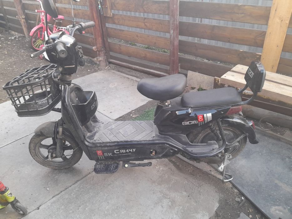 Продам электровелосипед ск8