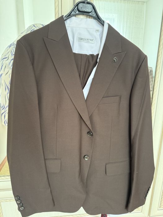 Мужской костюм.