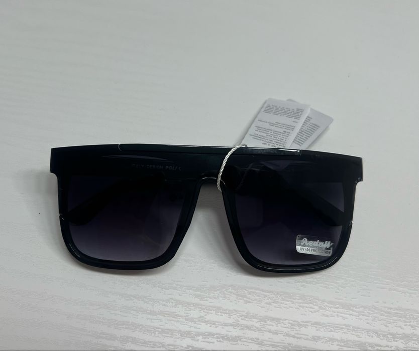 Ochelari de soare noi