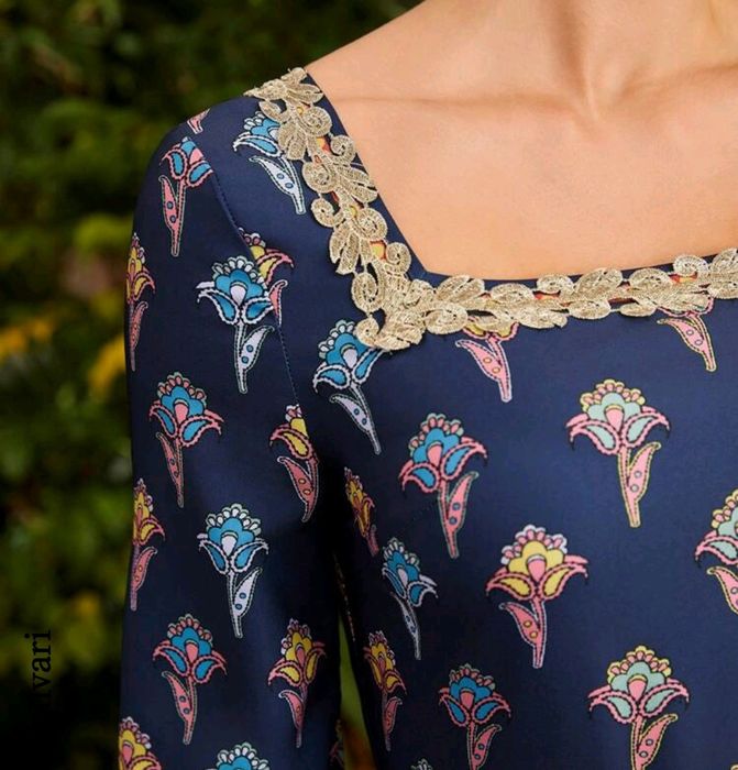 Vand rochie cu print oriental, marimea XL