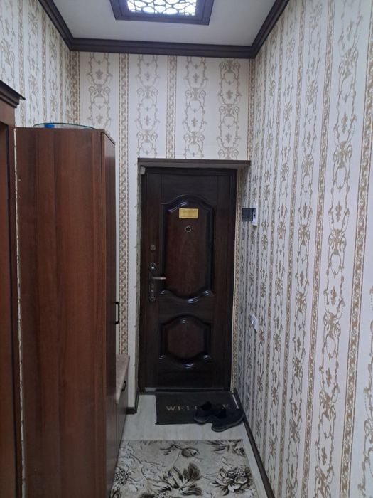 2 хонали уй сотилади 2 этаждан