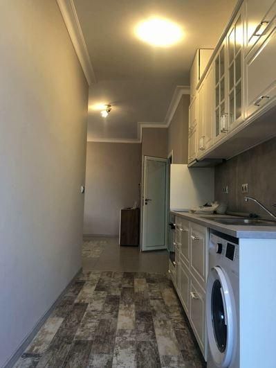 Дава се под наем Двустаен апартамент в Бургас, Център - 51 кв.м за 408 € - Снимка #3