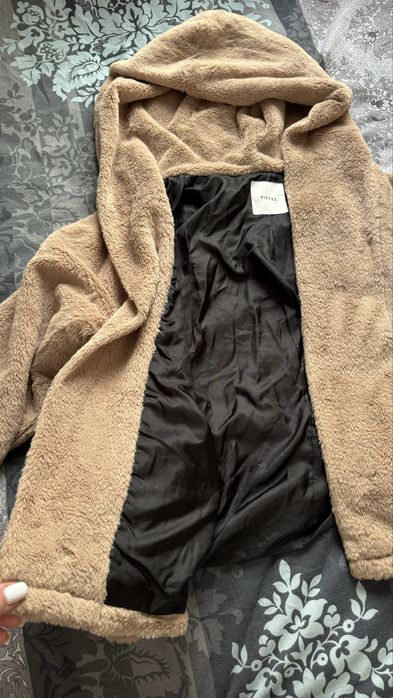 Яке/късо палто. С коланче