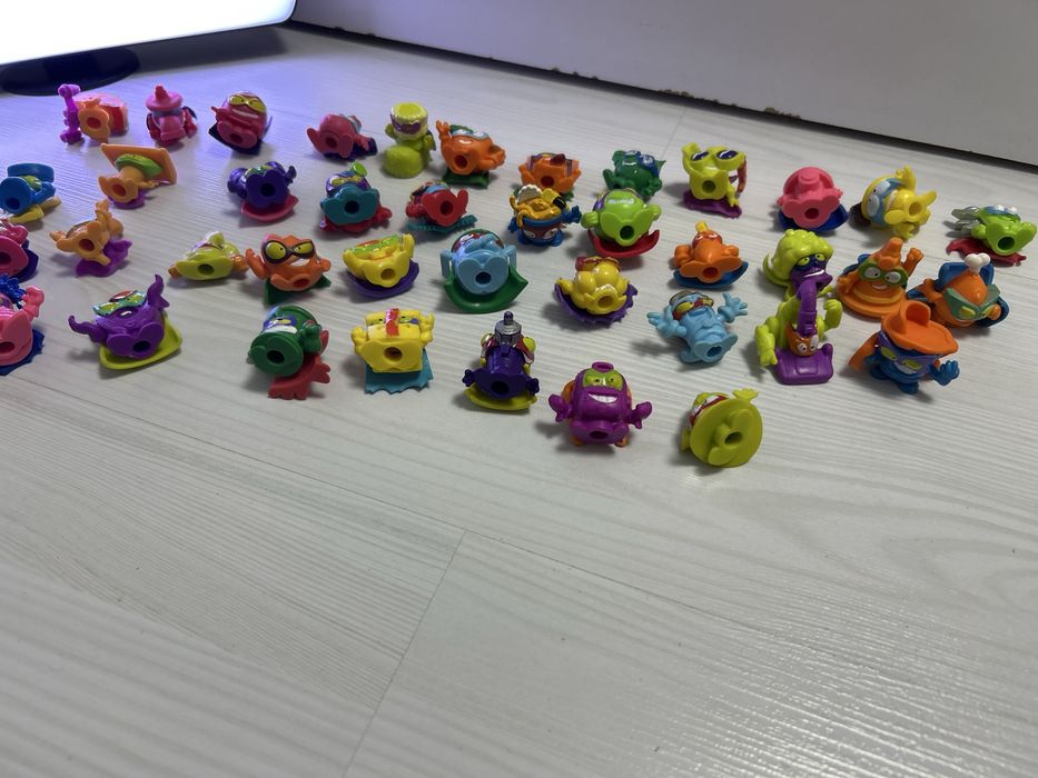 Lot figurine superzings /things