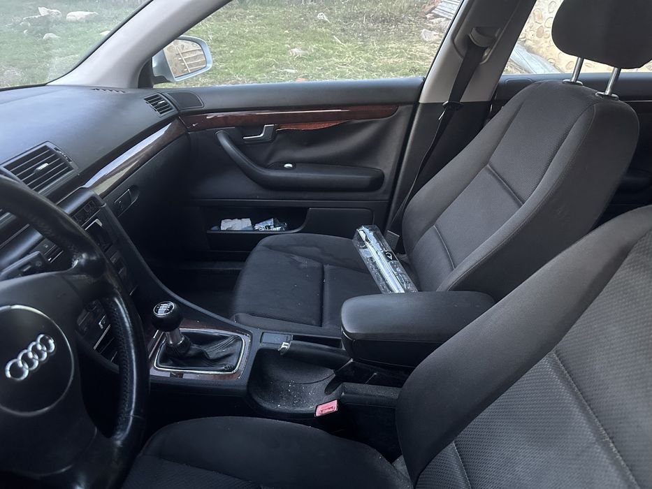 Vand Audi a4, pentru dezmembrări