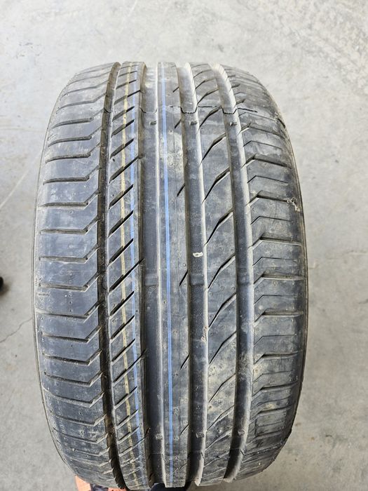 255/35R18 Continental