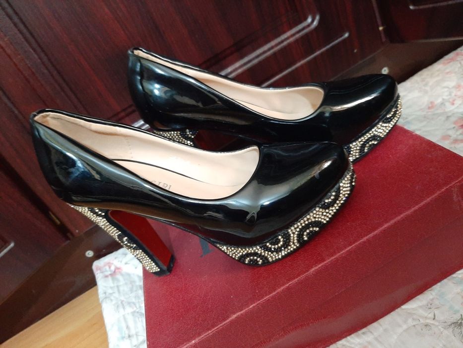 Женский Туфли размер 36.