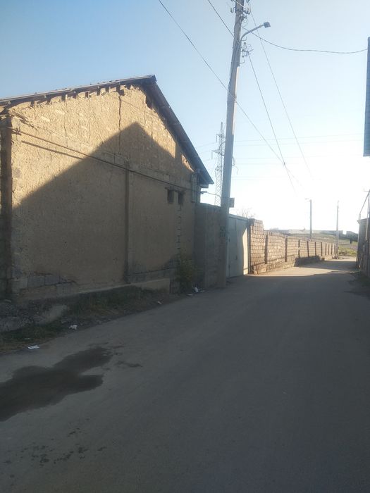 Qoʻliqda 12.5 sot 7 ta xona 140 kv² sotiladi toshkent shahri