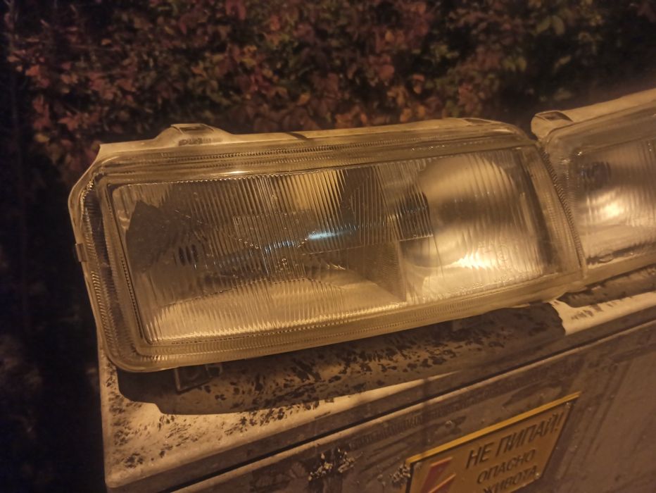 Фарове Hella за Volkswagen Passat B4