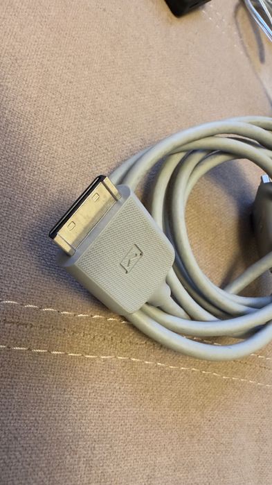 vand doua cabluri One Connect TV Samsung
