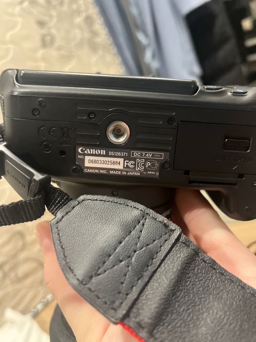 Фотоаппарат Canon EOS 650D