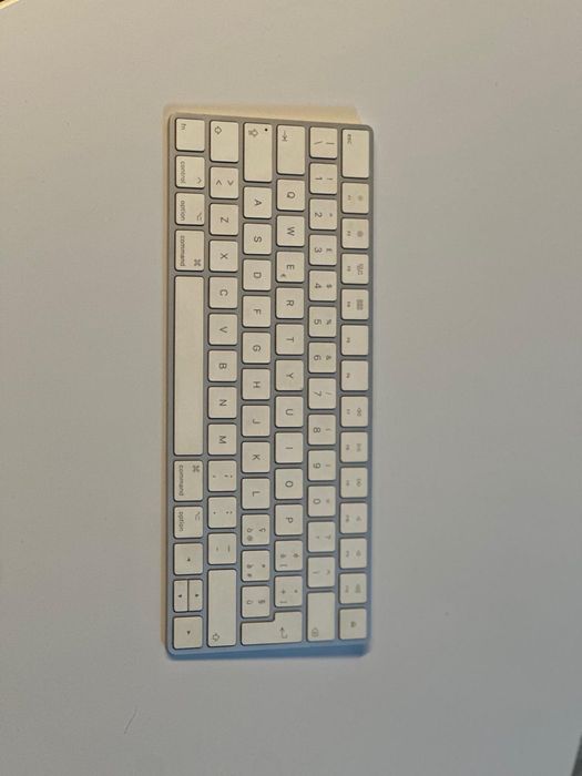 Apple Magic Keyboard 2