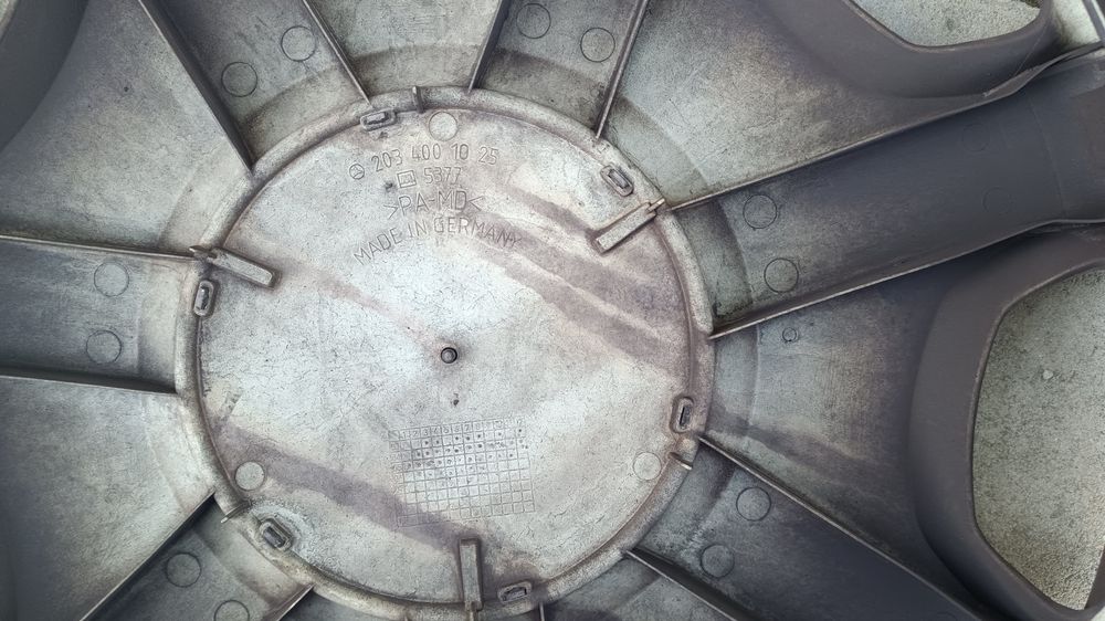 Тасове за Мерцедес C220