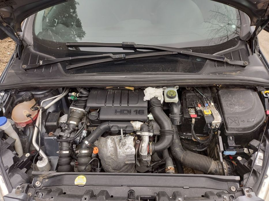 Dezmembrari  Peugeot 308 (4A, 4C)  2007  > 2013 1.6 HDi Motorina