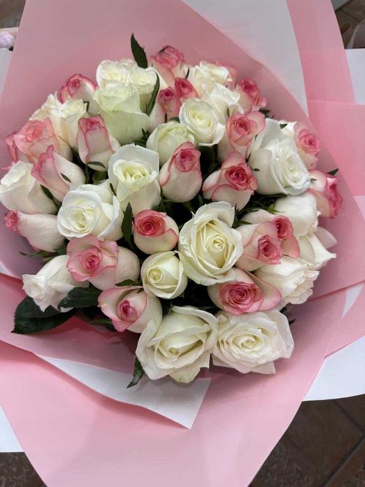 Роза гүл сатылады