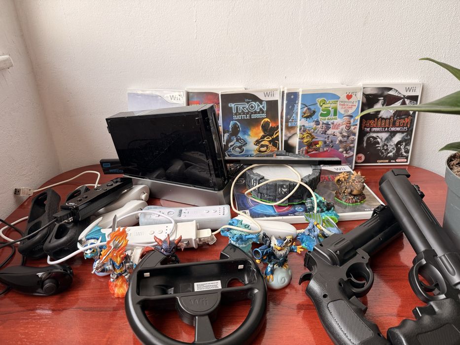 Nintendo Wii cu accesorii Skylabders