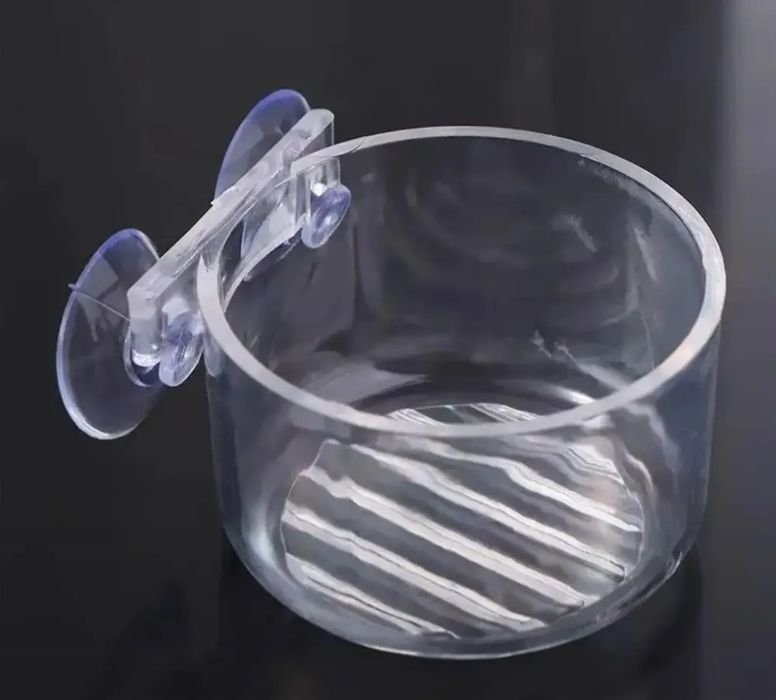 Кормушка для аквариумных рыб и растений 
1. Высокая прозрачность: это