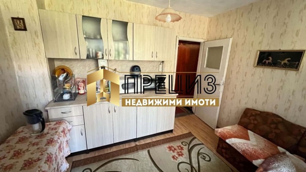 Продажба 4-стаен гр. Шумен - Тракия 76m²