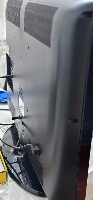 телевизор Samsung -диагoналь 32 (81 cм)