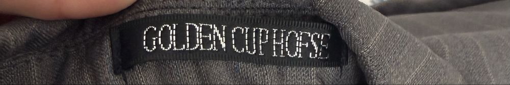 Продам костюмы новые