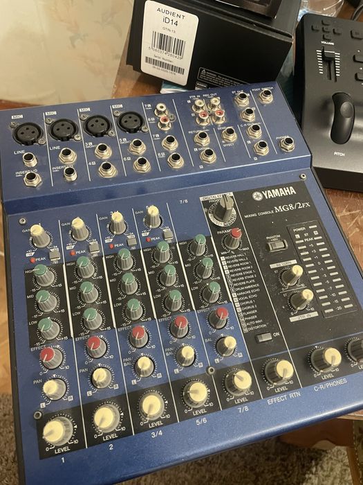 Звукавой микшер Yamaha