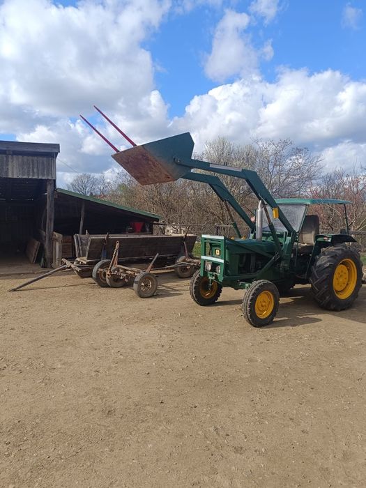 Tractor de vânzare în stare foarte buna de funcționare