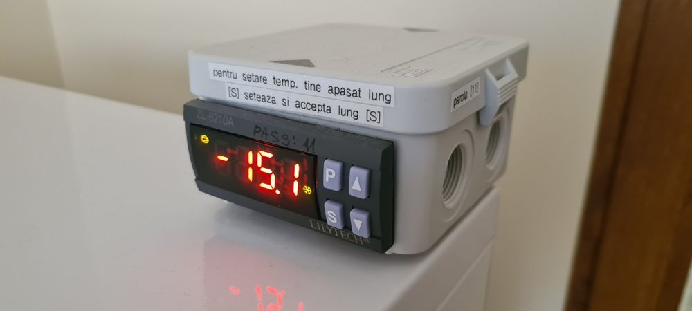 Congelator Arctic ANC135+, 117 l, 4 sertare