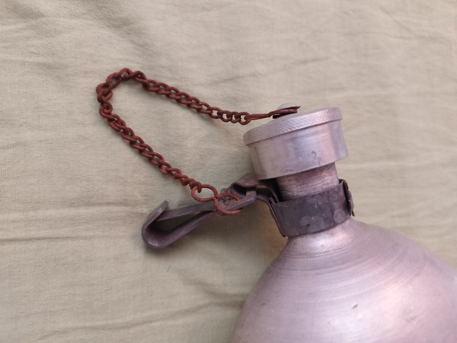 Стара манерка за вода